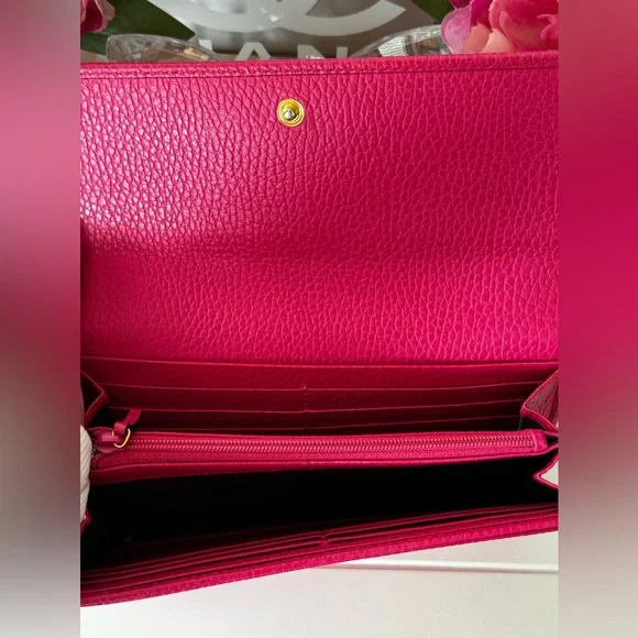 SOLD PINK Gucci Wallet - Picture 5 of 10